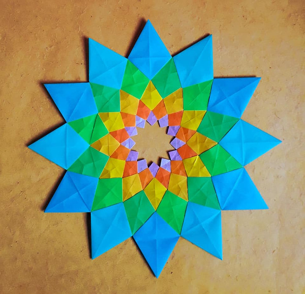 Étoile fractale origami
